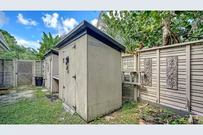 5211 Inverness Drive, Sarasota, FL 34243 - Photo 35