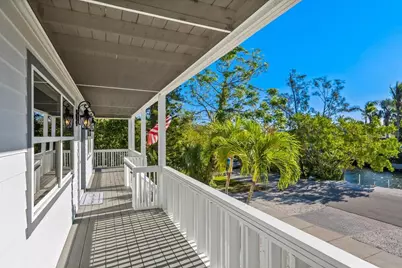 651 Avenida Del Norte, Sarasota, FL 34242 - Photo 3