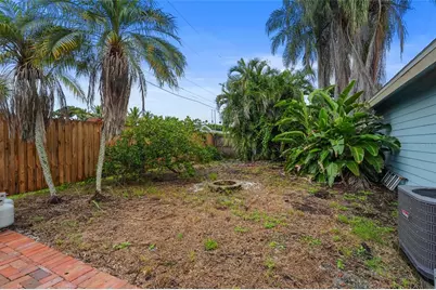 2112 S Brink Avenue, Sarasota, FL 34239 - Photo 39