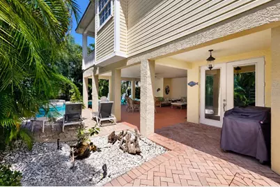 310 63rd St, Bradenton Beach, FL 34217 - Photo 5