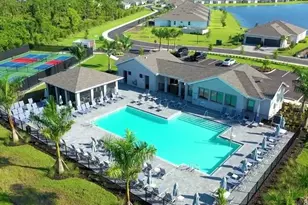 8518 St Kitts Cir, Englewood, FL 34224 - Photo 3