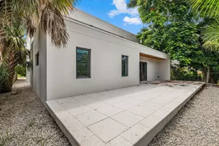 1675 5th St, Sarasota, FL 34236 - Photo 49