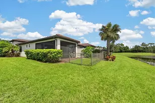 6927 Holbrook Cv, Lakewood Ranch, FL 34202 - Photo 45