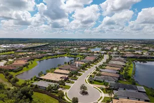 6927 Holbrook Cv, Lakewood Ranch, FL 34202 - Photo 49