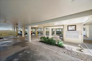 138 1st St E, Tierra Verde, FL 33715 - Photo 21