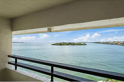 138 1st Street E #201, Tierra Verde, FL 33715 - Photo 7