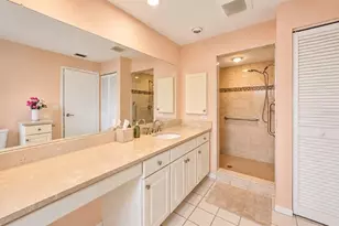 3721 Aster Dr, Sarasota, FL 34233 - Photo 13