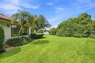 3871 Wilshire Cir W, Sarasota, FL 34238 - Photo 5