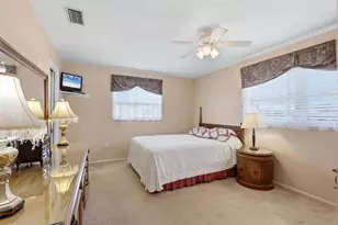 3262 Brockton Ln, Sarasota, FL 34239 - Photo 19