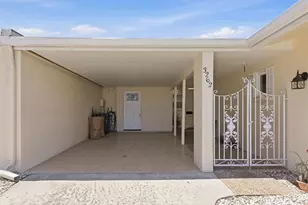 3262 Brockton Ln, Sarasota, FL 34239 - Photo 3