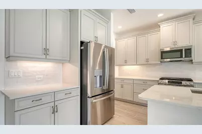 2440 Star Apple Way, Sarasota, FL 34240 - Photo 15