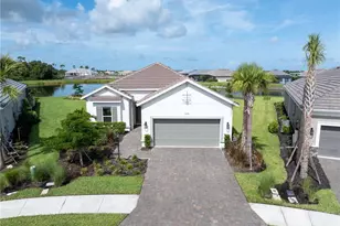 10394 Morning Mist Ln, Sarasota, FL 34241 - Photo 3