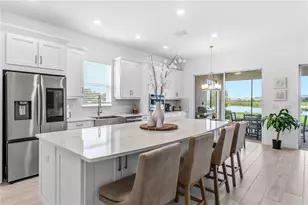 10394 Morning Mist Ln, Sarasota, FL 34241 - Photo 9