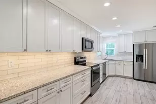 305 Hills Rd, Nokomis, FL 34275 - Photo 11