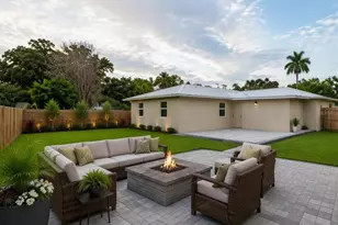 216 24th St NE, Bradenton, FL 34208 - Photo 17
