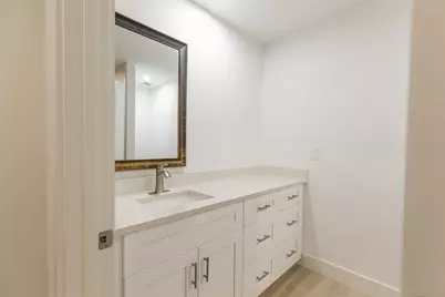 216 24th Street NE, Bradenton, FL 34208 - Photo 11
