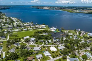 216 24th St NE, Bradenton, FL 34208 - Photo 21