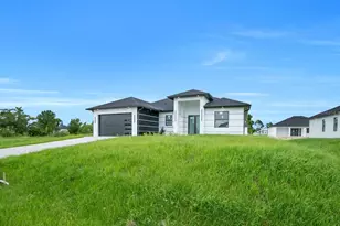 3614 6th St SW, Lehigh Acres, FL 33976 - Photo 3