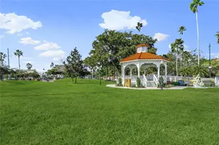 203 Casa Del Lago Way, Venice, FL 34292 - Photo 51