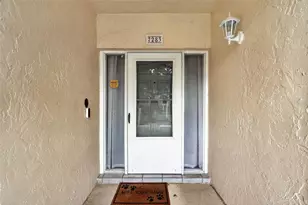 7283 Eleanor Cir, Sarasota, FL 34243 - Photo 41