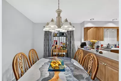 7283 Eleanor Circle, Sarasota, FL 34243 - Photo 9