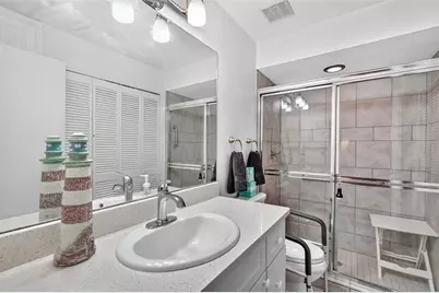 7283 Eleanor Circle, Sarasota, FL 34243 - Photo 23
