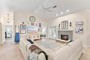 7311 43rd St E, Sarasota, FL 34243 - Photo 9