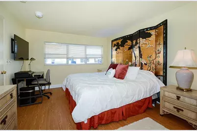 3804 Gulf Of Mexico Drive #B-402, Longboat Key, FL 34228 - Photo 13