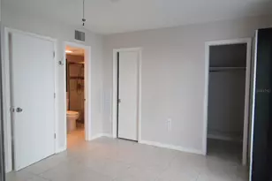 7304 W Country Club Dr N, Sarasota, FL 34243 - Photo 7