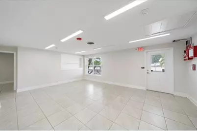2535 Bee Ridge Road, Sarasota, FL 34239 - Photo 3