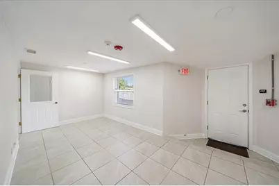 2535 Bee Ridge Road, Sarasota, FL 34239 - Photo 7