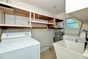 6228 Pauline Ave, Sarasota, FL 34231 - Photo 13