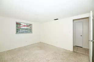 6228 Pauline Ave, Sarasota, FL 34231 - Photo 9
