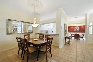 9413 Forest Hills Cir, Sarasota, FL 34238 - Photo 15