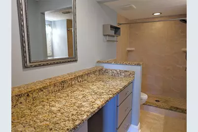 5657 Summer Side Lane #33B, Sarasota, FL 34231 - Photo 13