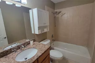 960 La Costa Cir, Sarasota, FL 34237 - Photo 9