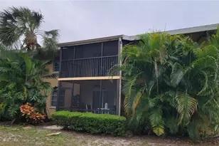 960 La Costa Cir, Sarasota, FL 34237 - Photo 11