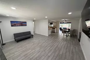 4039 Velarde Ln, Sarasota, FL 34235 - Photo 3