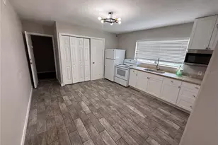 937 15th St W, Bradenton, FL 34205 - Photo 5