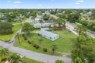 1225 Casabella Dr, Bradenton, FL 34209 - Photo 29