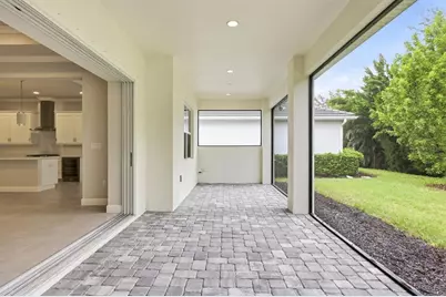 7717 Sandhill Lake Drive, Sarasota, FL 34241 - Photo 37