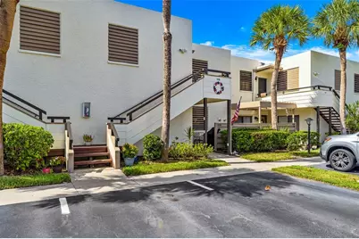 519 Lakeside Drive #519, Bradenton, FL 34210 - Photo 3