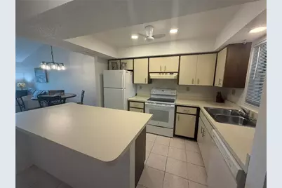 929 Capri Isles Boulevard #22, Venice, FL 34292 - Photo 7