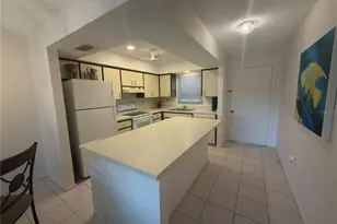 929 Capri Isles Blvd, Venice, FL 34292 - Photo 9