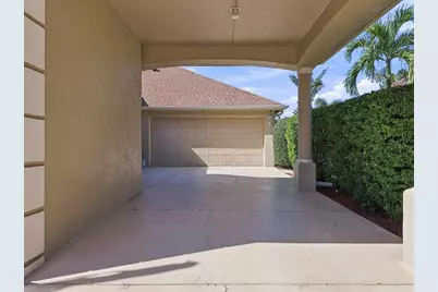 4727 Spinnaker Drive, Bradenton, FL 34208 - Photo 5
