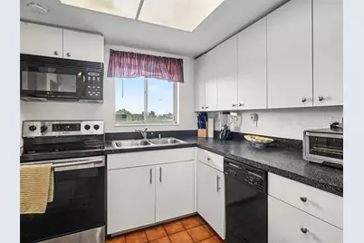 4137 Lake Bayshore Drive #C505, Bradenton, FL 34205 - Photo 3
