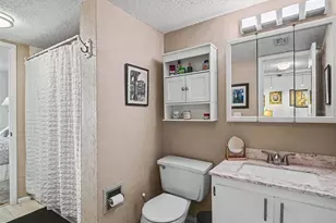 4137 Lake Bayshore Dr, Bradenton, FL 34205 - Photo 15