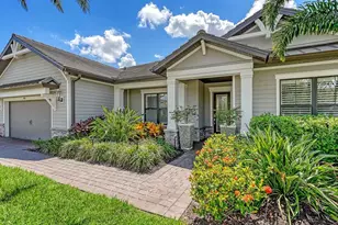 7997 Grande Shores Dr, Lakewood Ranch, FL 34240 - Photo 11