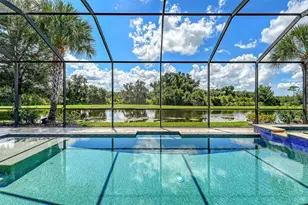 7997 Grande Shores Dr, Lakewood Ranch, FL 34240 - Photo 3