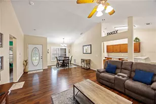 12167 Warwick Cir, Parrish, FL 34219 - Photo 11